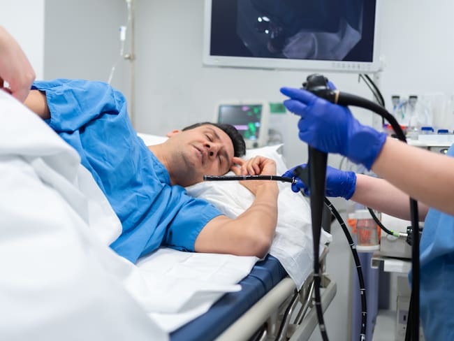 ¿Cuándo es necesario que se realice una colonoscopia? Experto dio detalles