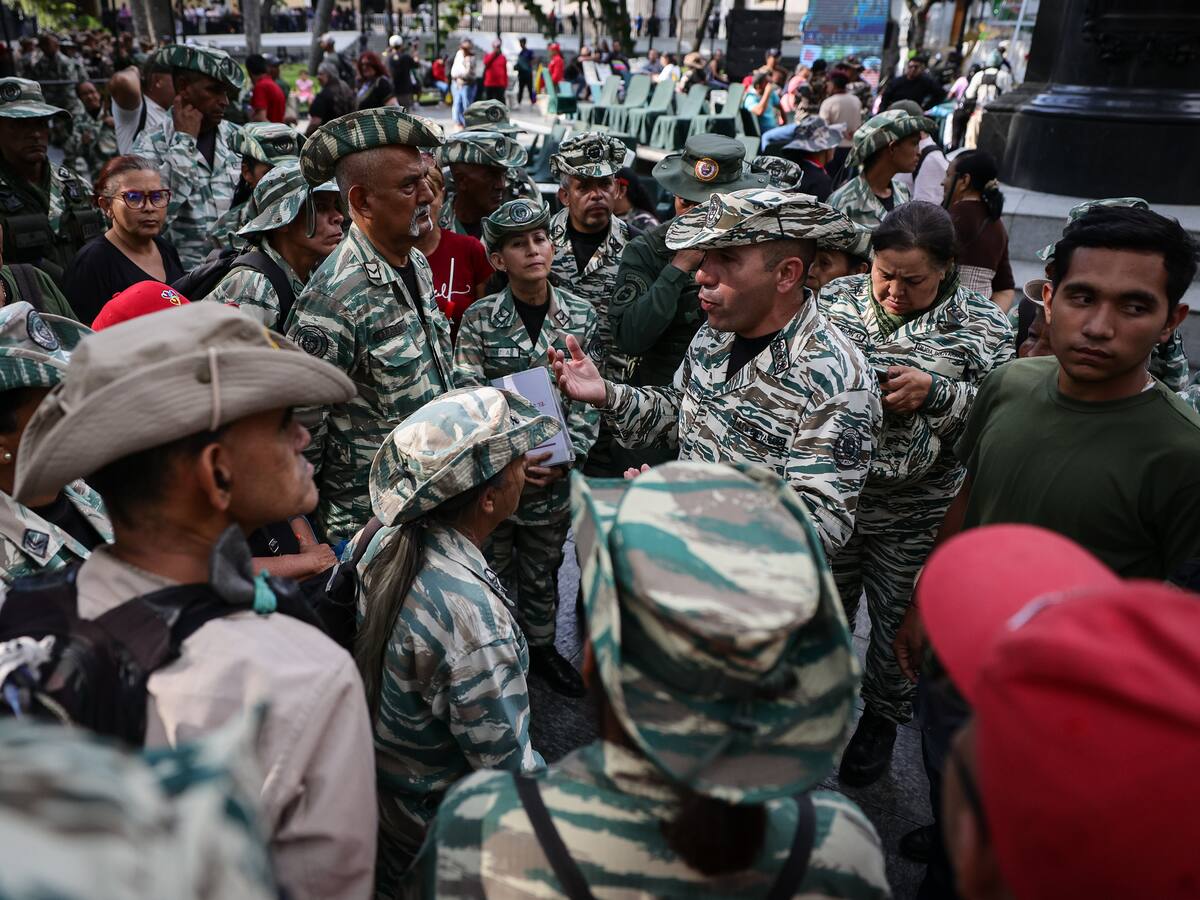 Venezuela anuncia despliegue militar en principal aeropuerto y dos regiones del Caribe