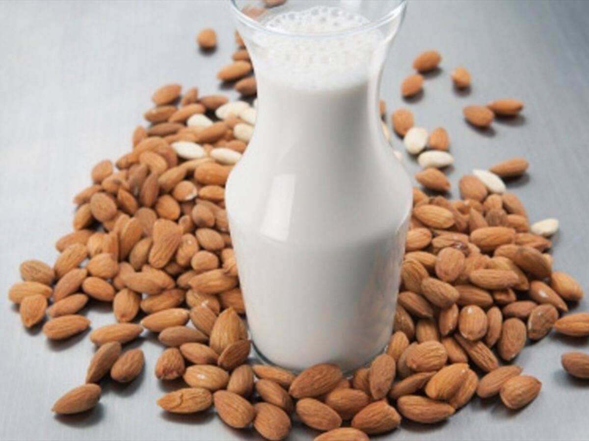 Los cuatro beneficios de la leche de almendras