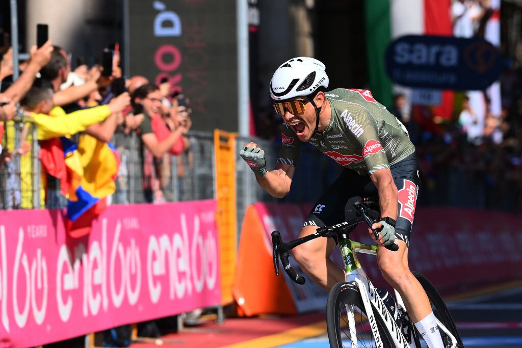 El italiano Stefano Oldani ganador de la etapa 12 del Giro de Italia 2022. (Photo by Tim de Waele/Getty Images)