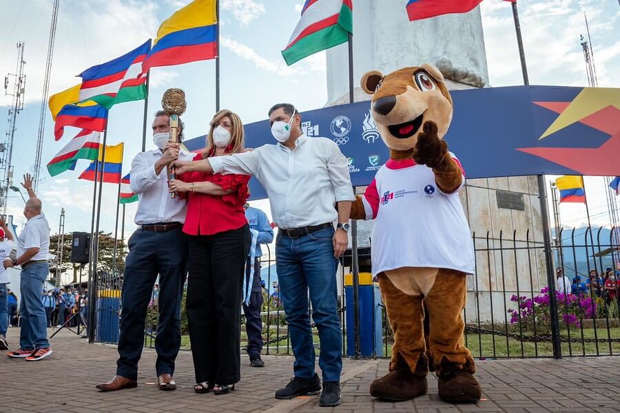 Este miércoles se encendió en Cali, en medio de una acto lleno de color, la llama olímpica de los I Juegos Panamericanos Junior.
