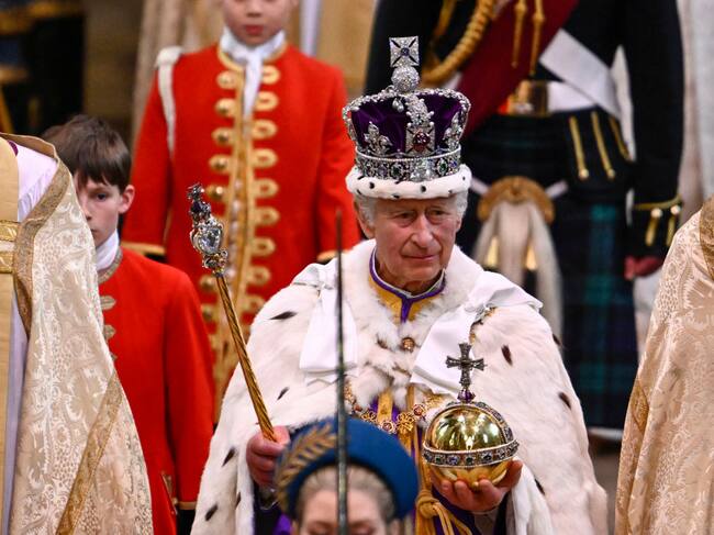 LONDON, ENGLAND - MAY 06: King Charles III departs the Coronation service at Westminster Abbey on May 06, 2023 in London, England. The Coronation of Charles III and his wife, Camilla, as King and Queen of the United Kingdom of Great Britain and Northern Ireland, and the other Commonwealth realms takes place at Westminster Abbey today. Charles acceded to the throne on 8 September 2022, upon the death of his mother, Elizabeth II. (Photo by Gareth Cattermole/Getty Images)
