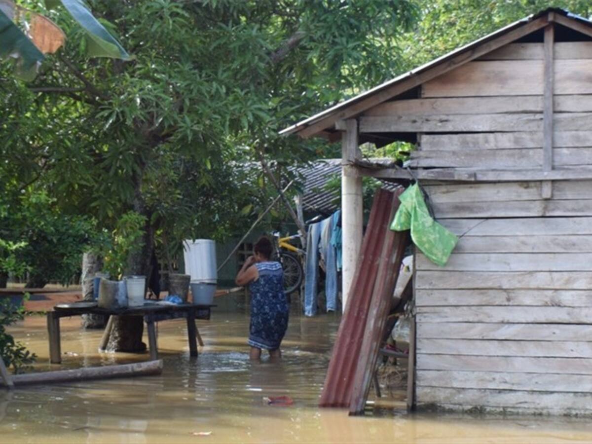 Por desbordamiento de río, 300 familias resultaron afectadas en La Apartada, Córdoba