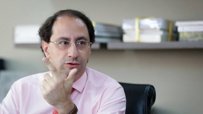 El ministro de Hacienda, José Manuel Restrepo, volvió a dar un parte de tranquilidad a quienes se alertaron por el artículo 78 del proyecto del Presupuesto. Foto: Colprensa / DIEGO PINEDA