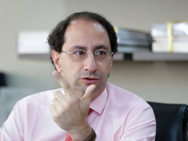 El ministro de Hacienda, José Manuel Restrepo, volvió a dar un parte de tranquilidad a quienes se alertaron por el artículo 78 del proyecto del Presupuesto. Foto: Colprensa / DIEGO PINEDA