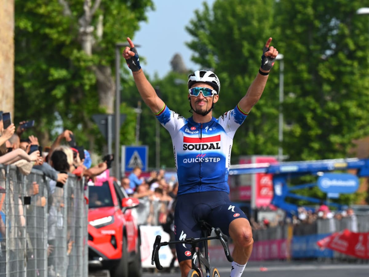 El francés Julián Alaphilippe ganó la etapa 12 del Giro de Italia