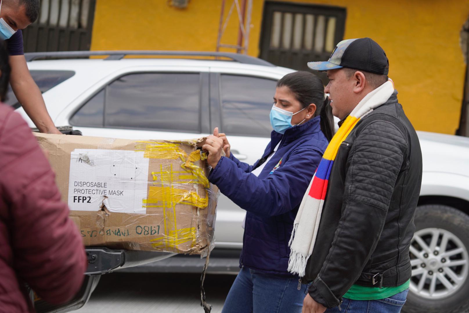 En la zona se entregaron 4.000 unidades de tapabocas a la comunidad y a la Alcaldía. Crédito: Gobernación del Cauca.