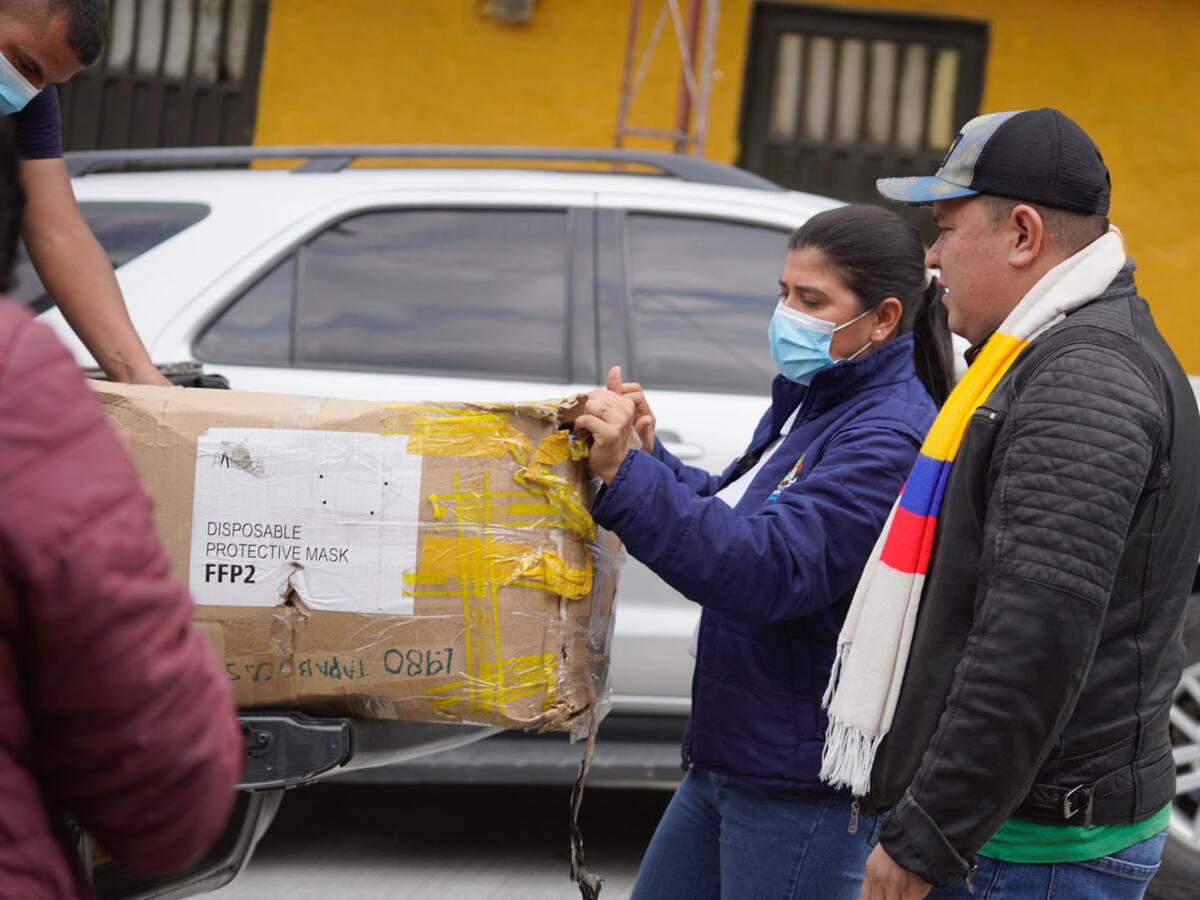 La expulsión de ceniza volcánica deja una grave emergencia en Puracé, Cauca