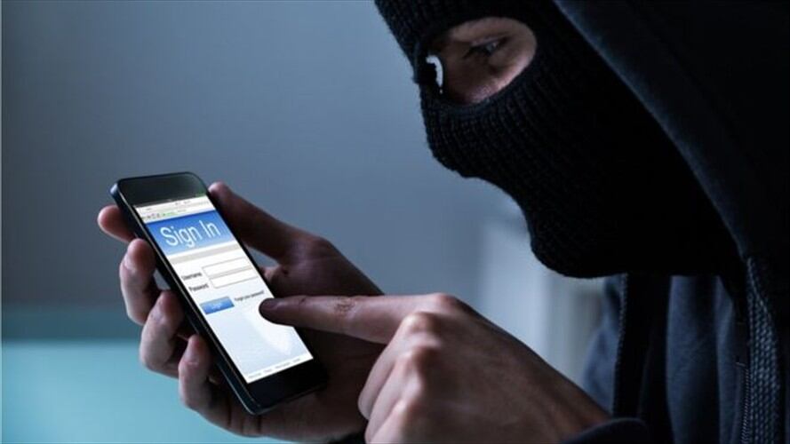 ¿También usas contraseñas del trabajo para las apps que te descargas? Foto: BBC Mundo.