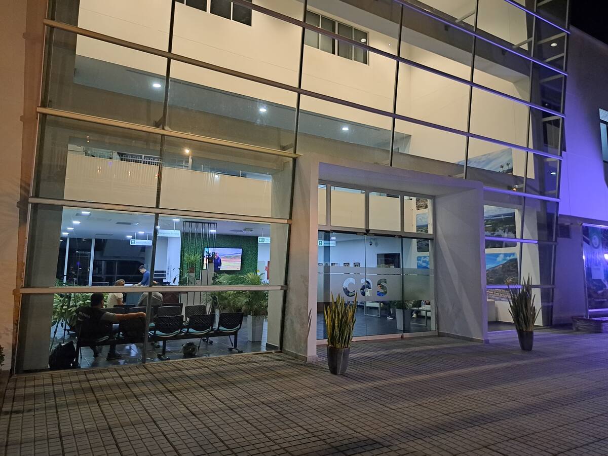 Otra vez se suspende la elección del director de la CAS