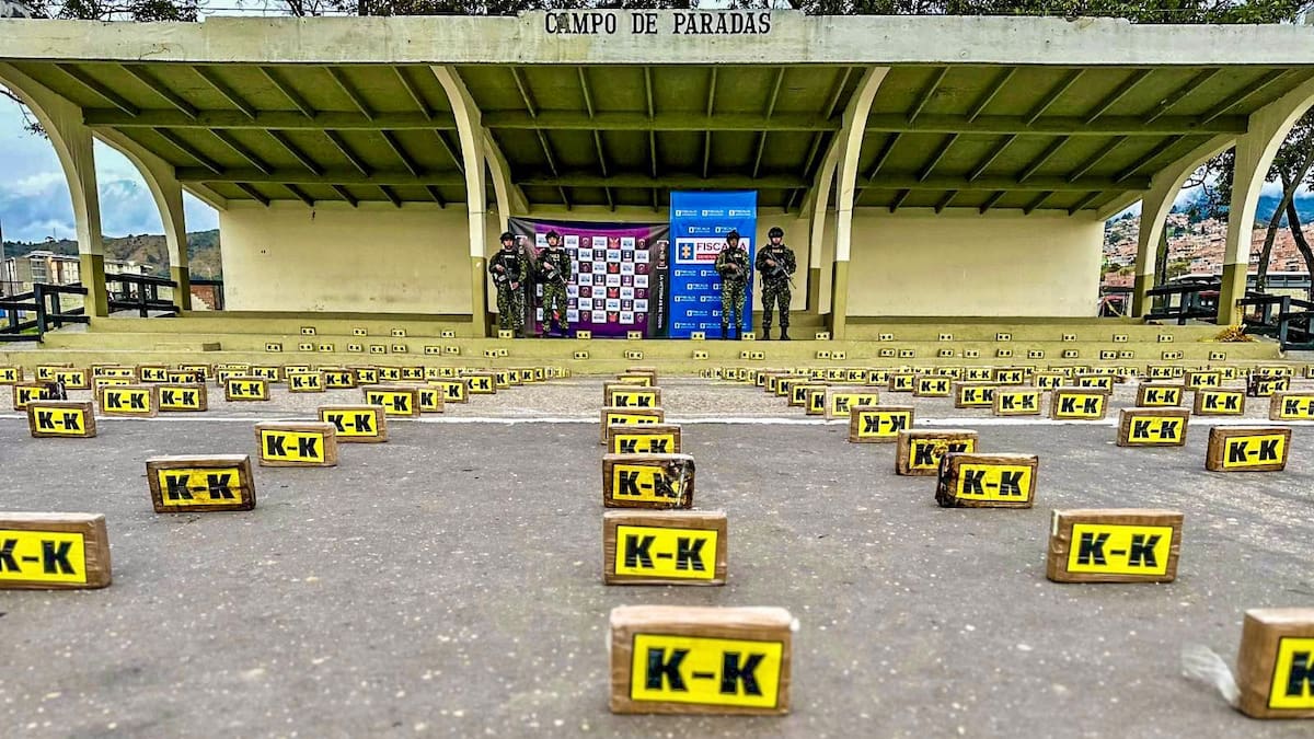 Autoridades incautaron más de 400 kilos de cocaína ocultos en maquinaria pesada en Bogotá