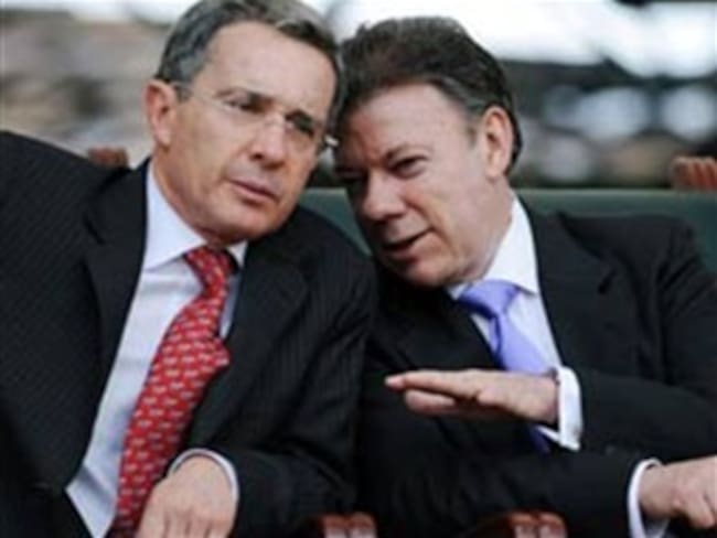 Caso contra Santos es ‘grave’ y afecta al restablecimiento con Ecuador, dice Uribe