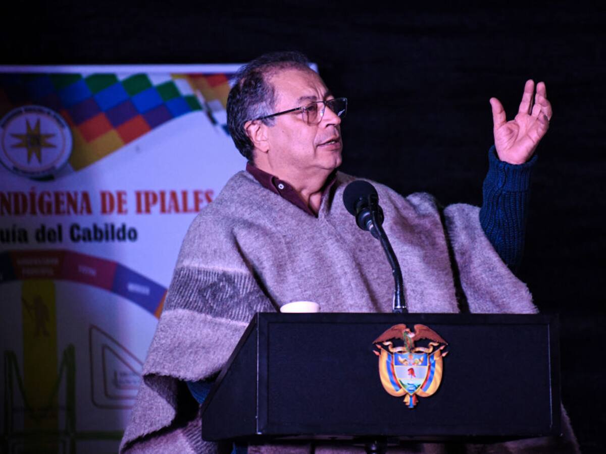 Invito a pueblo boliviano a la resistencia: Petro por intento de golpe de Estado en Bolivia