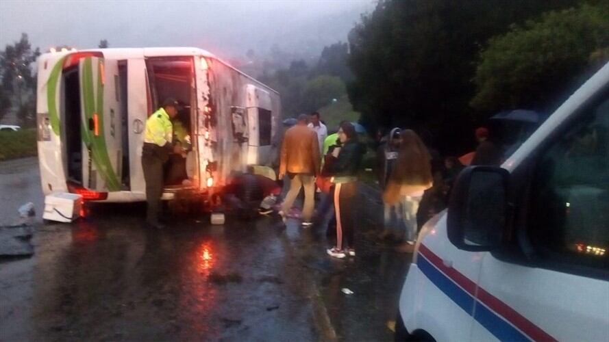 Las autoridades investigan las causas del accidente.. Foto: Bomberos Ventaquemada