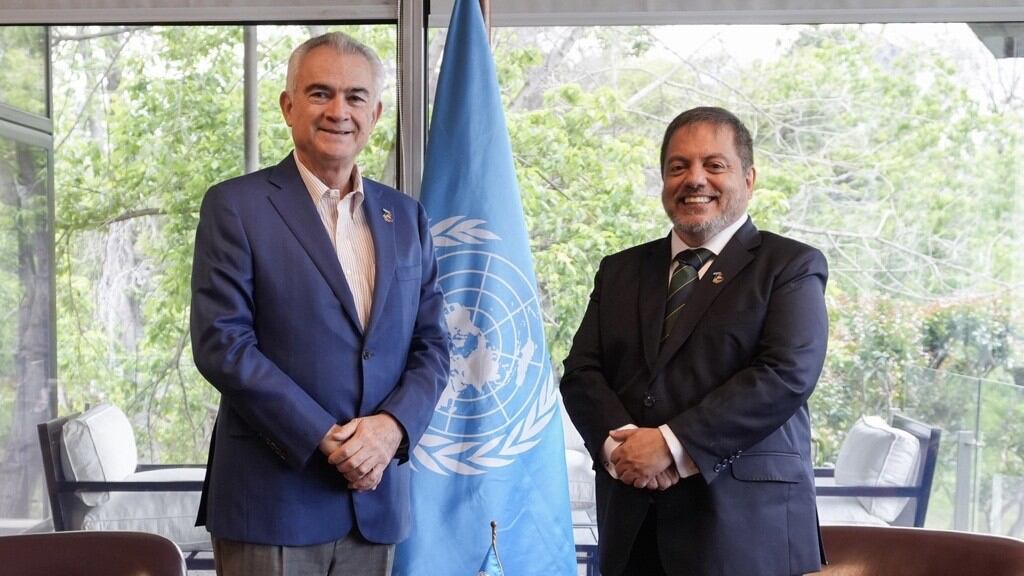 Javier Medina-Vásquez (derecha), nuevo secretario ejecutivo adjunto interino de la CEPAL. Foto: CEPAL