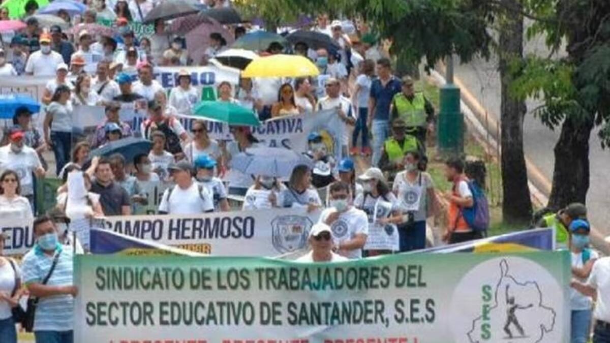 Más de 100.000 estudiantes no tendrán clases en Santander por paro de docentes