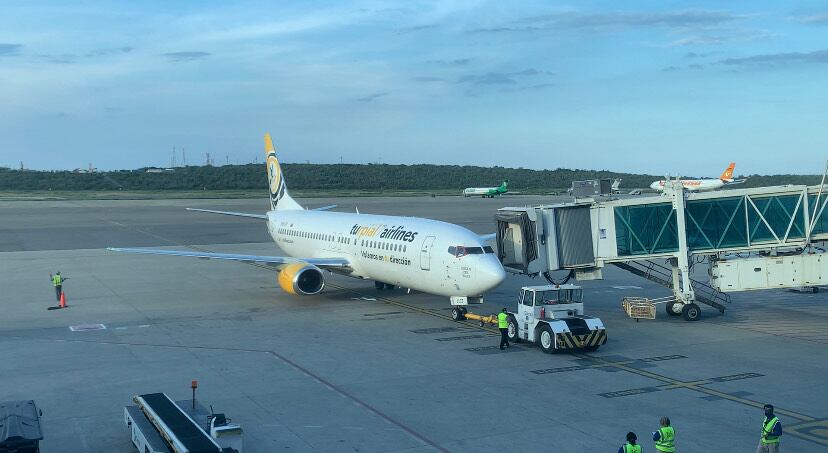 Avión de la aerolínea Turpial Airlines es el primero en realizar el vuelo Caracas-Bogotá luego de la reanudación de relaciones bilaterales.