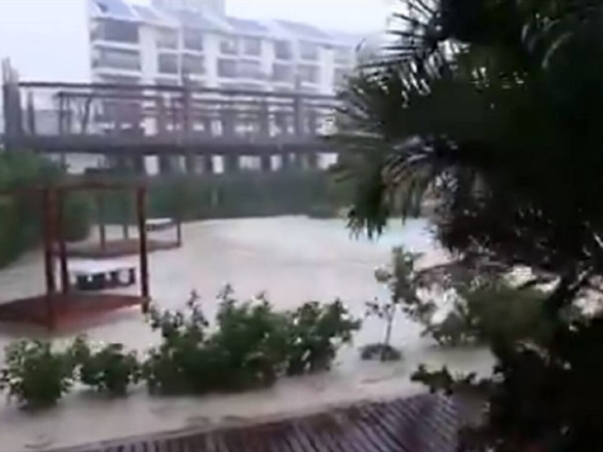 Turistas en San Andrés enfrentan el huracán Iota