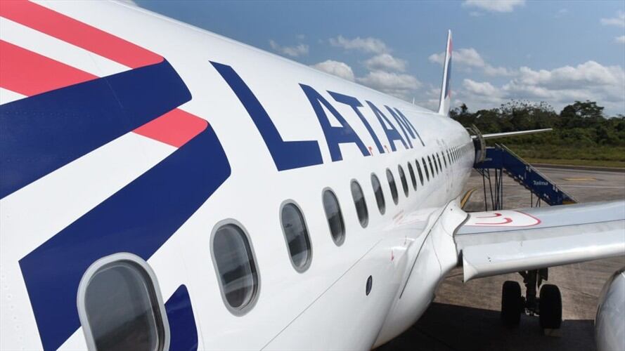 Latam anunció que reducirá sus vuelos internacionales ante menor demanda y restricciones. Foto: Getty Images