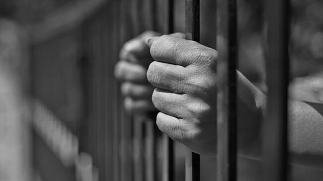 30 personas procesadas por violar medidas sanitarias por Covid-19. Foto: Getty Images