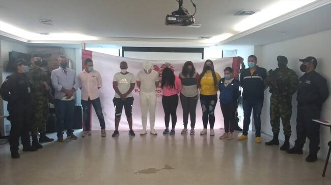 Dos de los integrantes de la banda estaban vinculados al sector de la Salud, y serían quienes se encargaban de intervenir quirúrgicamente a las víctimas. Foto: Fiscalía General de la Nación