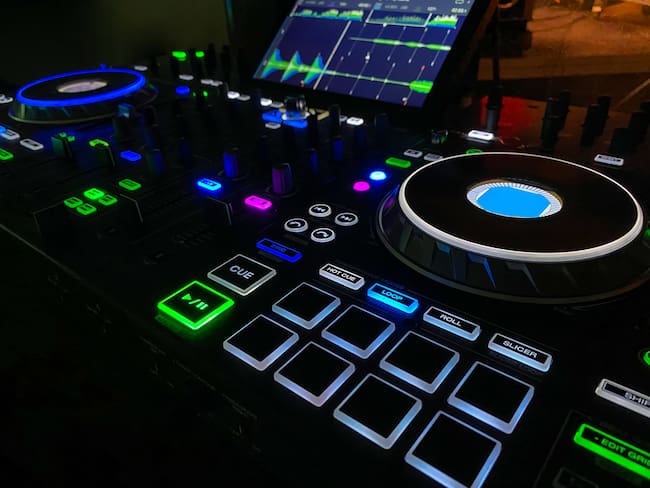 Se desarrolló por dos años: Julio Victoria, DJ sobre su nuevo sencillo ‘Memories Flowing’