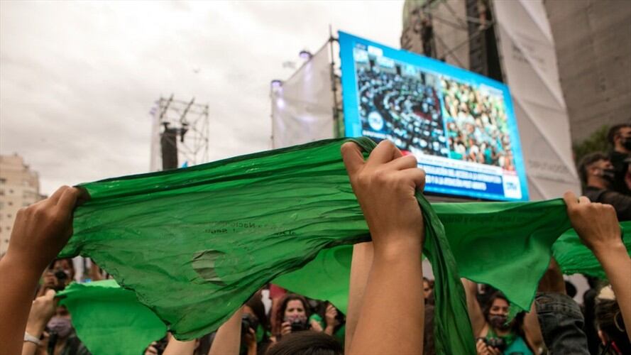 De ser sancionada, la ley permitirá acceder a la interrupción voluntaria del embarazo hasta la semana 14 de gestación. Foto: Getty Images