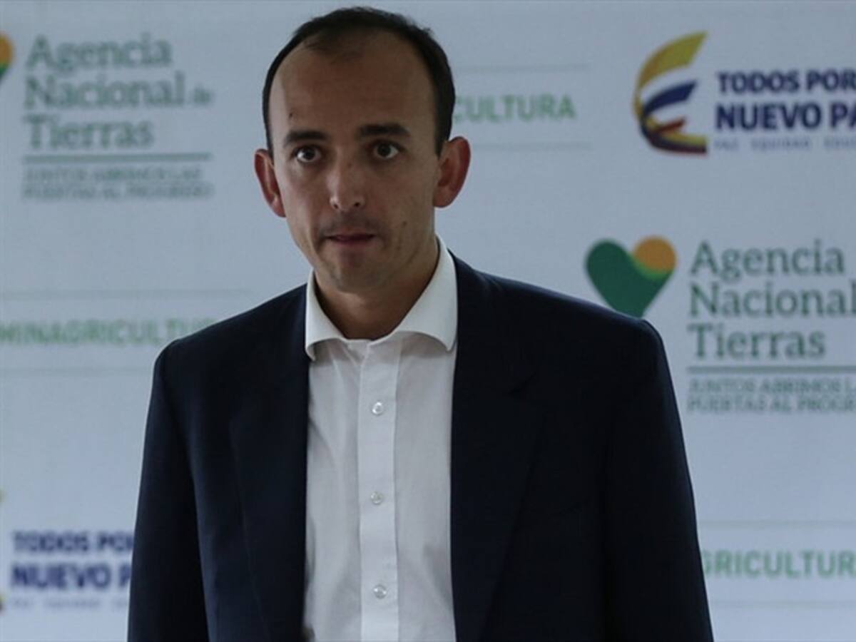 No está tambaleando el proceso de paz: Miguel Samper