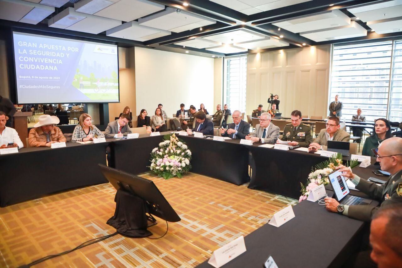 Reunión en Asocacapitales/ Alcaldía de Santa Marta