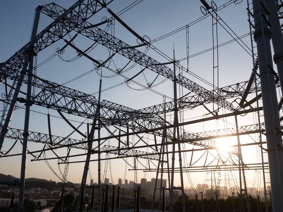 Apagón deja a 20.000 hogares sin luz en Países Bajos tras explosión en una subestación