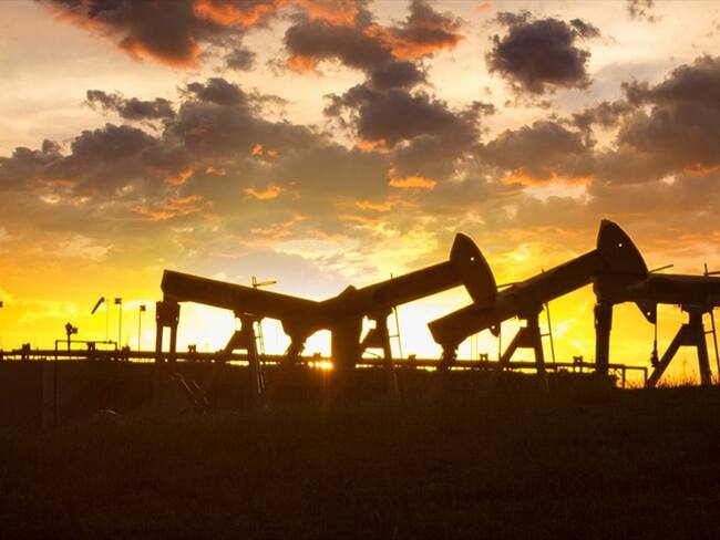 Cualquier país que permita el fracking incrementará sustancialmente su deuda: Max Keiser