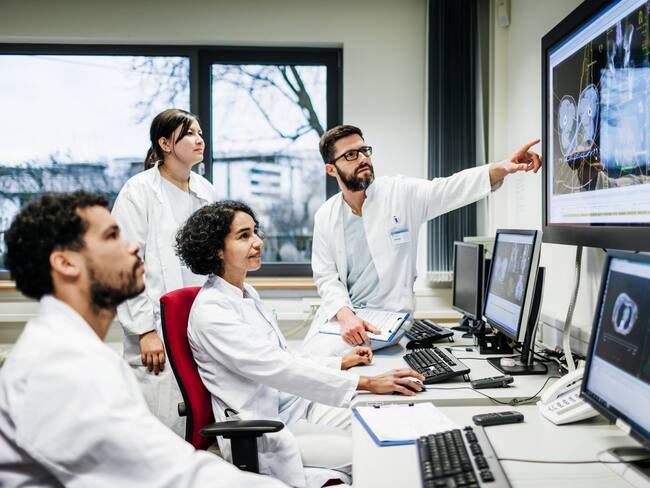 Expertos compartirán experiencias sobre digitalización, inteligencia artificial y salud preventiva. | Foto: gettyimages
