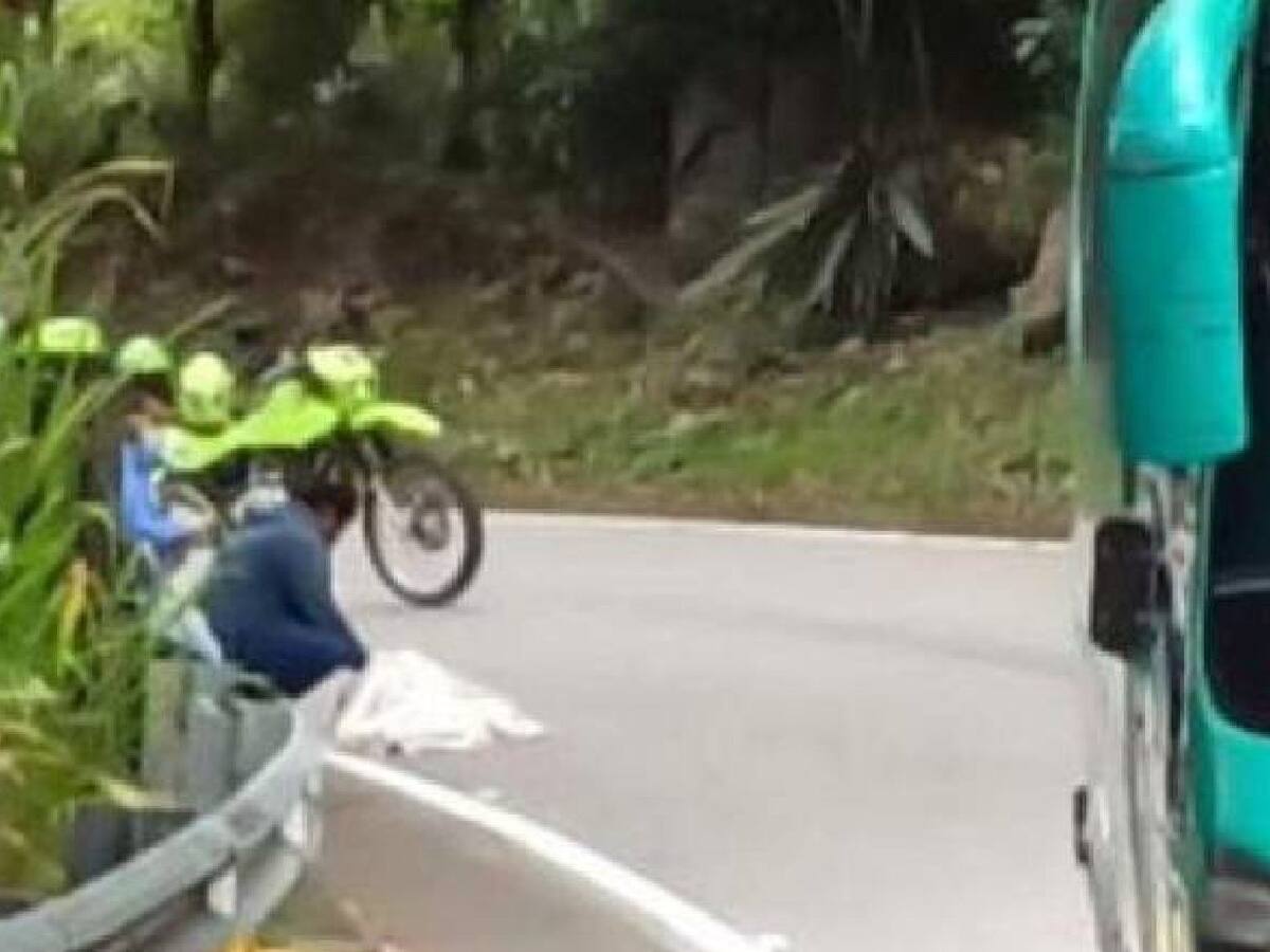 Niño murió al ser arrollado por un bus escolar en Santander