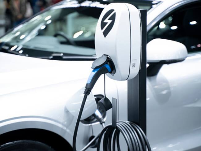 Formulan cargos en contra de 10 Centros de Diagnóstico Automotor (CDA) por falsos reportes de pruebas. Foto: Getty