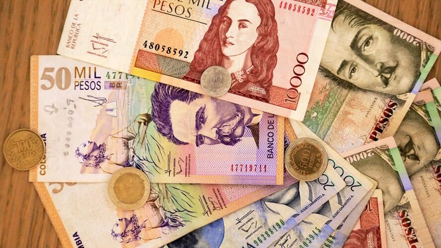 Defensoría pide a la Corte Constitucional extender al sector privado el impuesto solidario. Foto: Getty Images