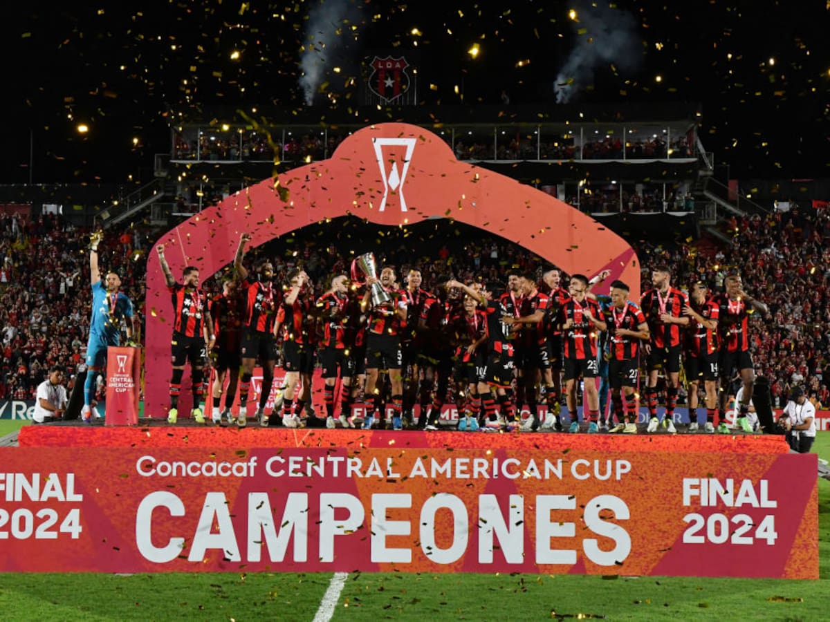 Gol del colombiano Larry Angulo le dio la victoria a Alajuelense en la Copa Centroamérica