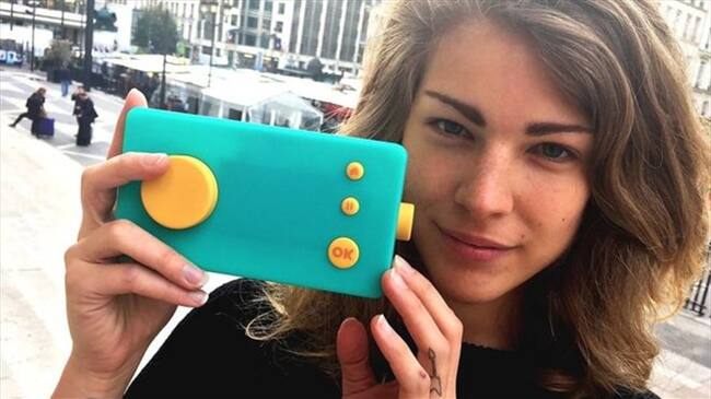 Lunii es un altavoz interactivo desarrollado por una startup para que los niños participen en la creación de sus propios cuentos. Foto: BBC Mundo.