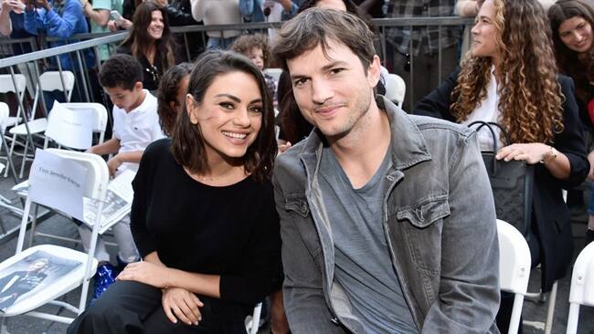 Ashton Kutcher y Mila Kunis aseguran que no creen en el baño diario para sus hijos. Foto: Getty Images/ Alberto E. Rodriguez