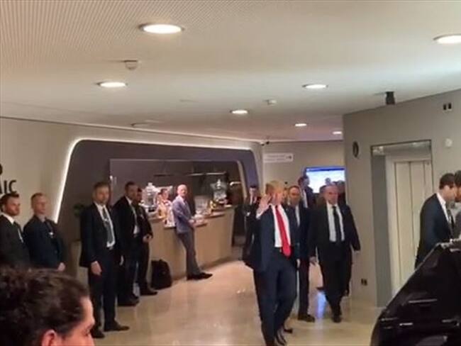 Trump sale del encuentro con Imran Khan sin pronunciar una palabra . Foto: Redacción W Radio