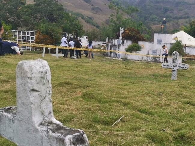 El embajador Gautier Mignot expresó solidaridad a los familiares de Edison Lezcano Hurtado, víctima de falsos positivos. Foto: Redacción W Radio