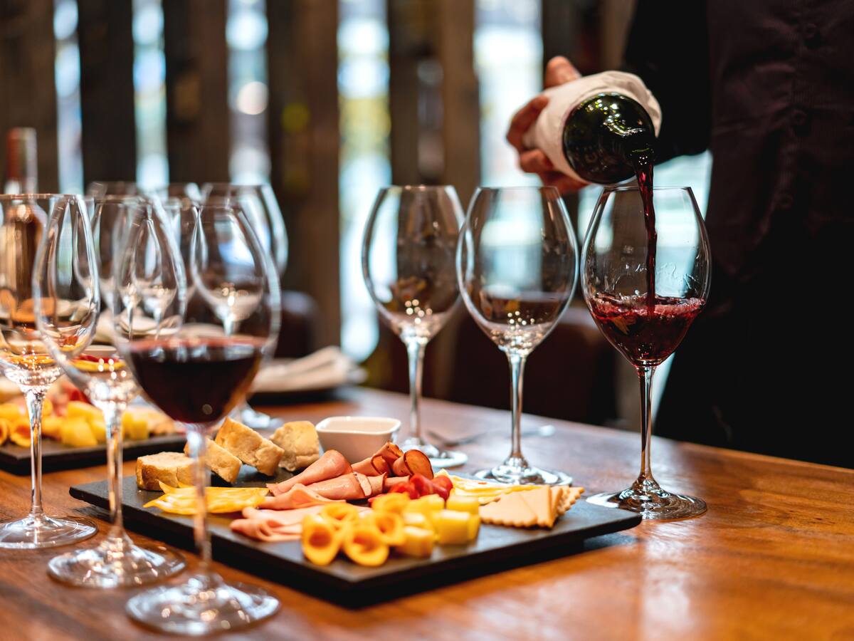 Hasta del 781%: empresarios denuncian abismales subidas en los valores del vino