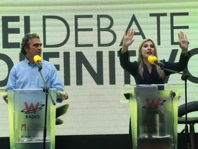 Vea el Facebook Live del debate definitivo con Sergio Fajardo. Foto: La W con Vicky Dávila