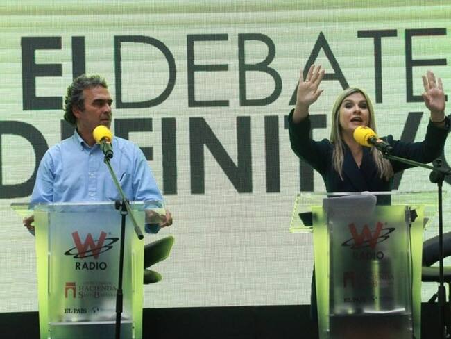 Vea el Facebook Live del debate definitivo con Sergio Fajardo. Foto: La W con Vicky Dávila