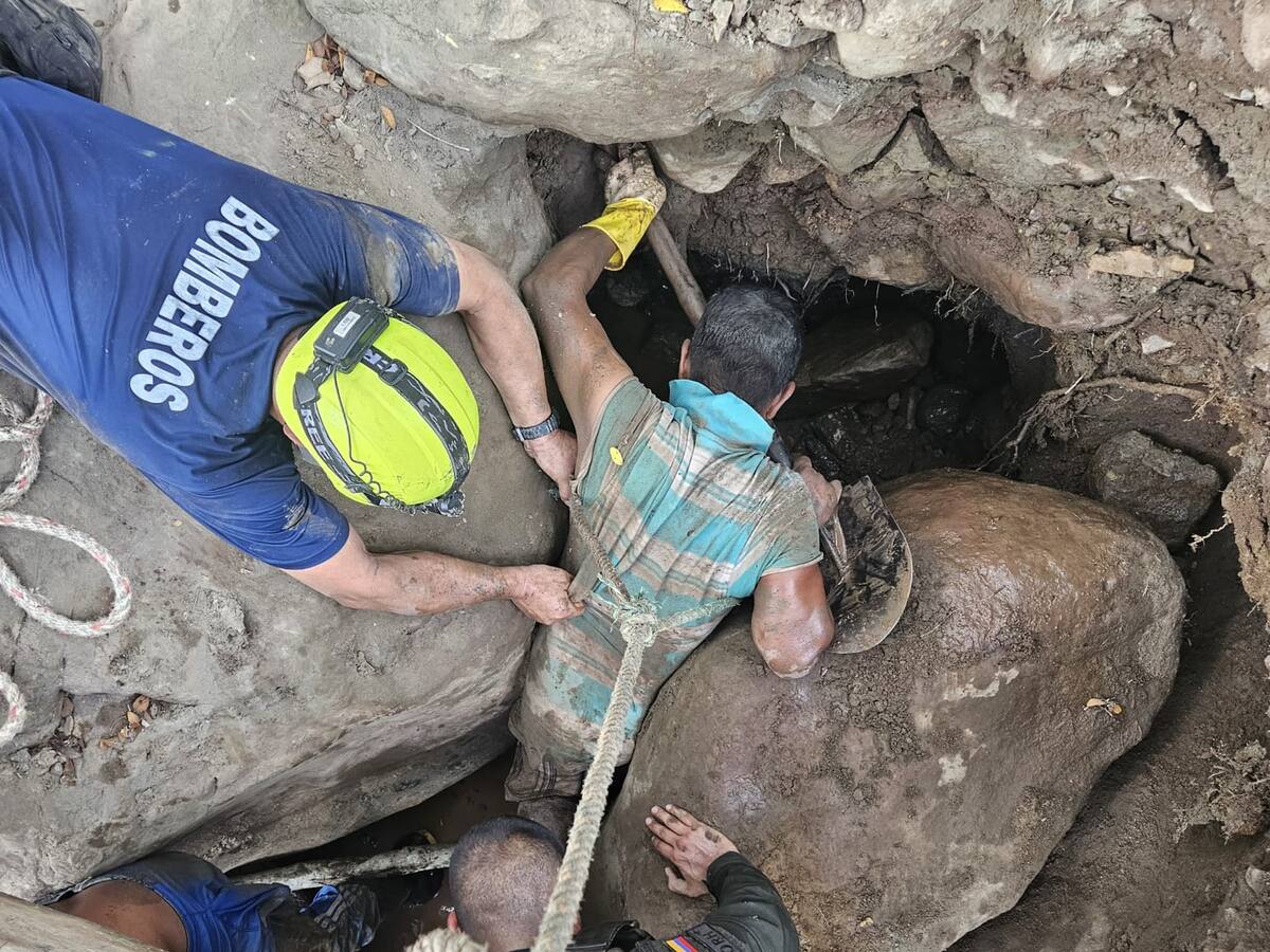 Minero de Quinchía, Risaralda, estuvo atrapado entre dos rocas en la ribera del río Cauca