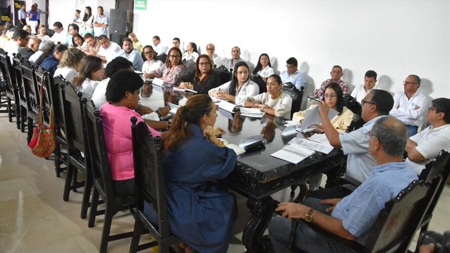 La reunión de instalación oficial de las comisiones de empalme se cumplió en el Palacio de la Adiana. Foto: Cortesía