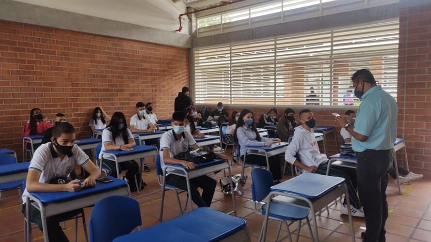 Dicha disposición de cumplimiento inmediato se basa en el comportamiento de la covid-19 en el departamento del Valle del Cauca, y tendrá como vigencia el término en que se defina el fallo de la acción. Foto: Redacción W Radio