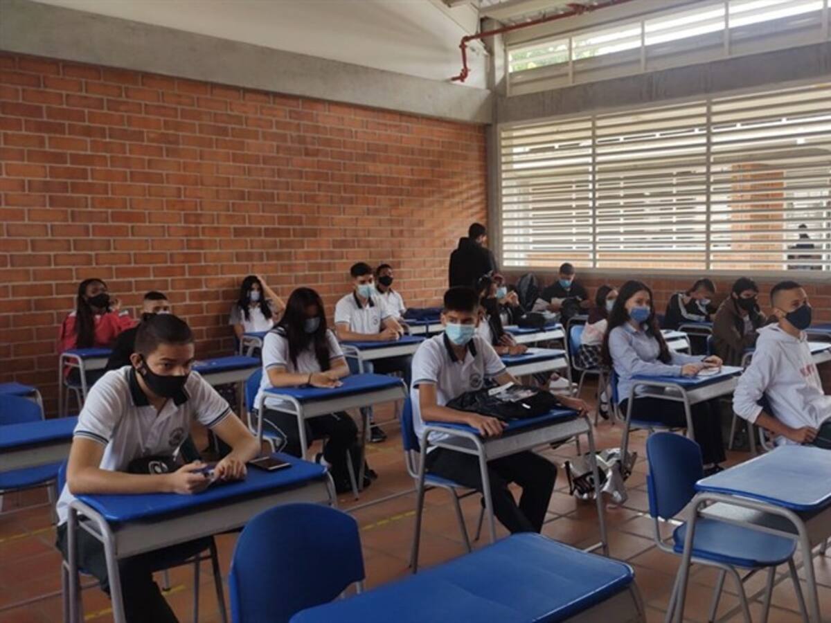 Juez ordena suspender clases presenciales en Cali