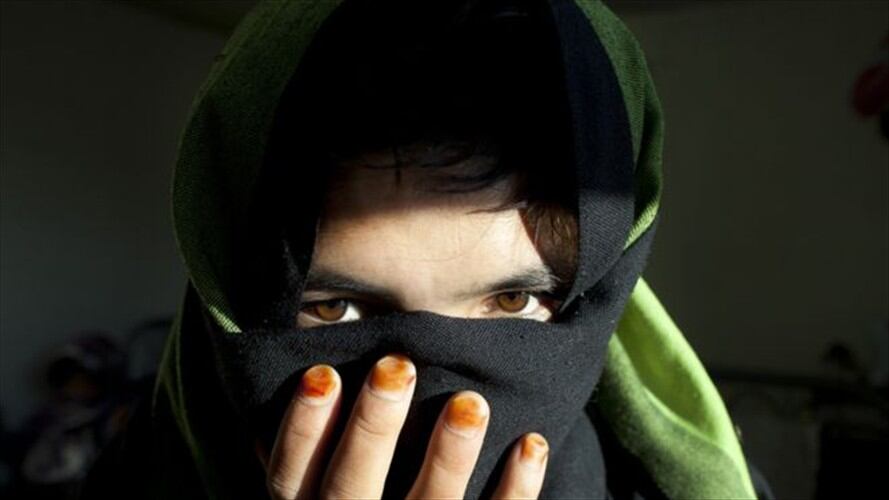 Bas Gul es otra menor que huyó de un matrimonio forzado y fue albergada en un refugio para mujeres y niñas en Afganistán. Save the Children instó al gobierno afgano a poner fin al matrimonio infantil.. Foto: BBC Mundo
