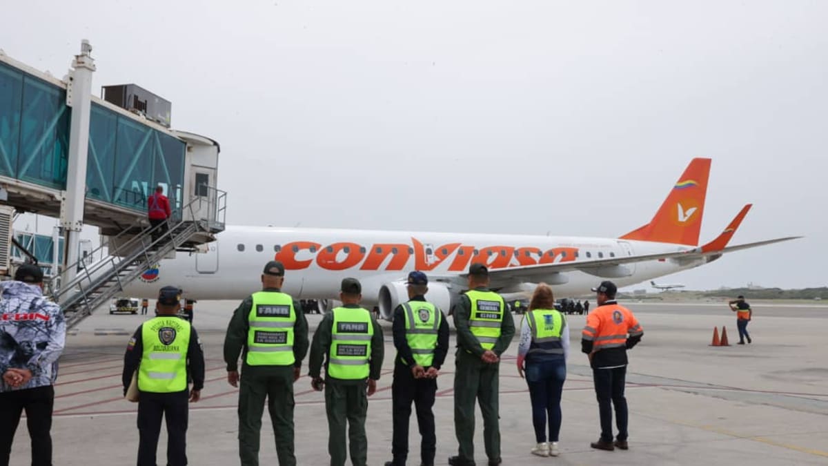 Venezuela dijo que EE.UU. suspendió “unilateralmente” vuelo de migrantes deportados