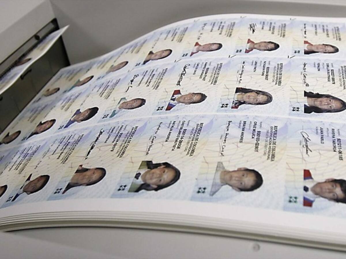 Colegio de Notarios explica cambio de sexo de menores de edad en documentos de identidad